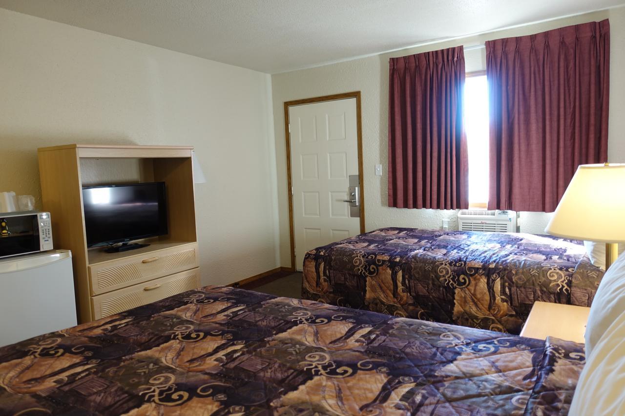 Armada Inn Motel Unity Екстериор снимка